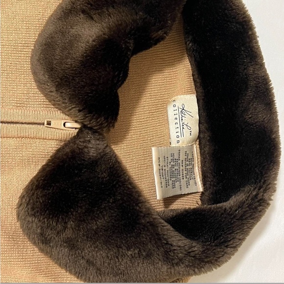 Vintage Tan Jacket with Brown Fur Collar - Picture 4 of 4